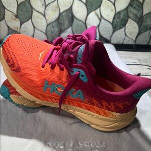 Hoka Orange & Pink Athletic Shoes w/ Breathable Mesh & Thick Cushioning size6.5